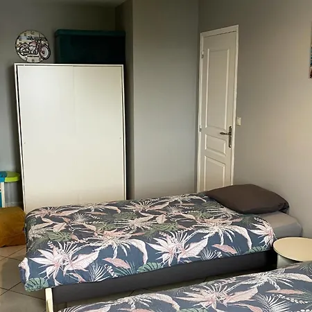 Proche Et Paris Apartment *